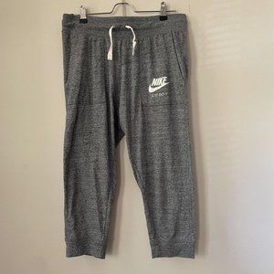 Nike Crop Joggers